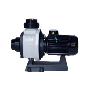 Trifaze motorlu havuz pompası yan profilden görünüm